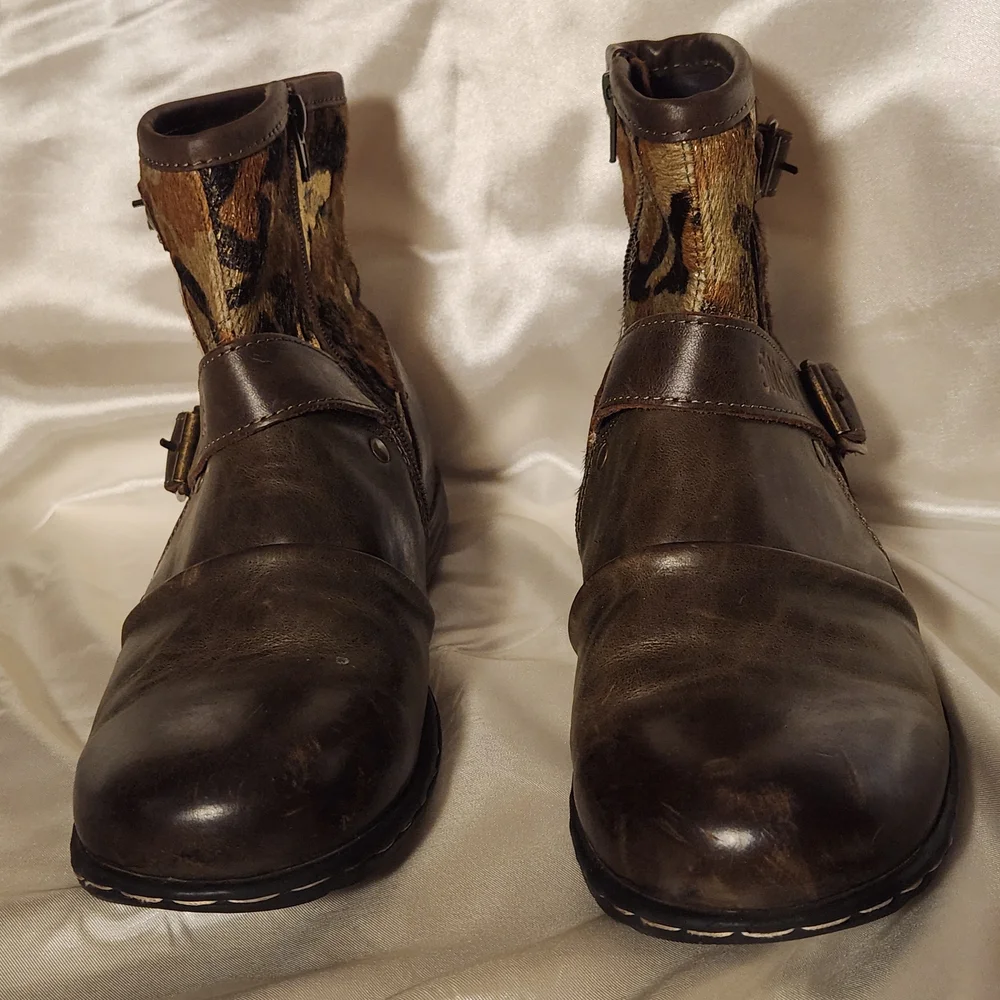 OTTO Brown and Camouflage Leather Boots - Picture 3 of 16